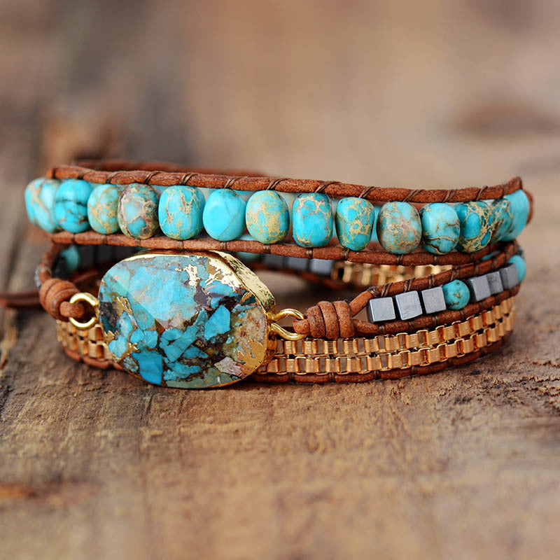 Bracelet bohème en pierre de l’empereur et cuir tressé