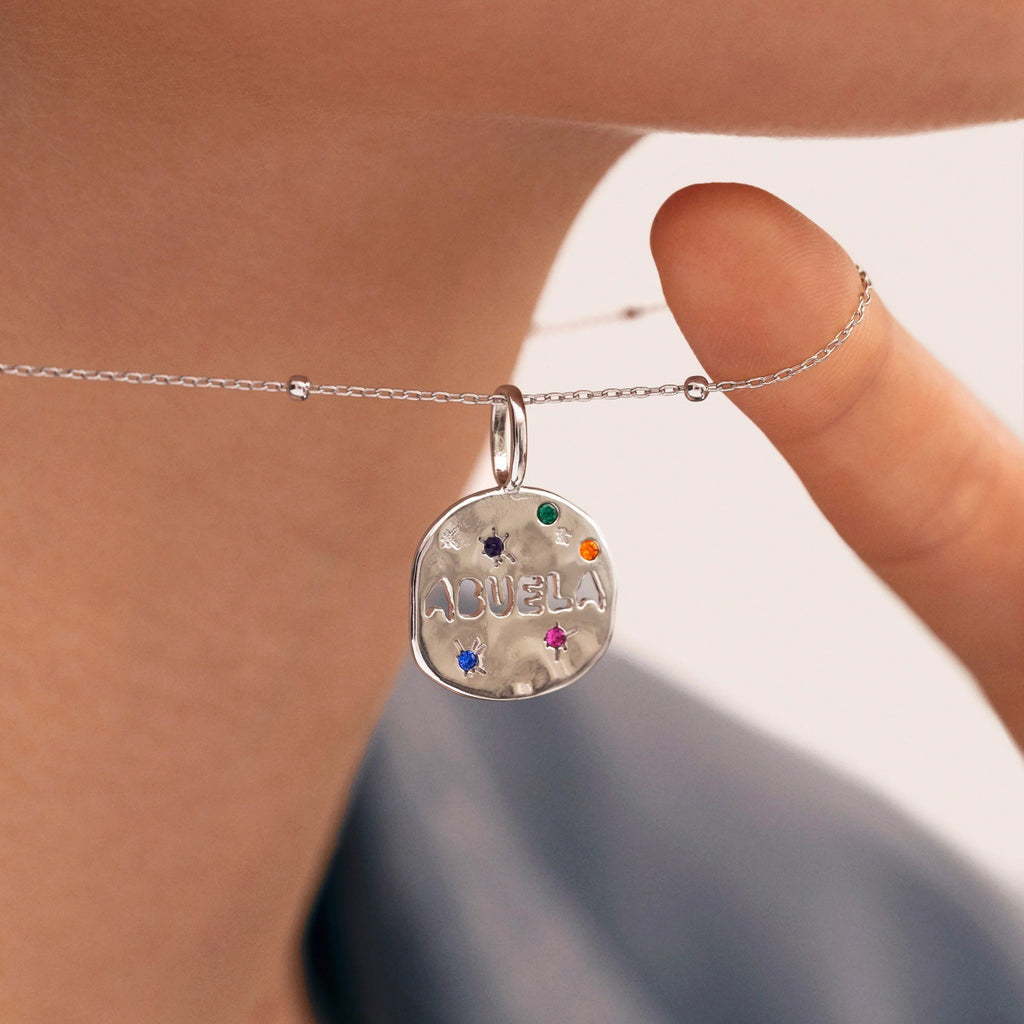 Collier rond à inscription Mama, Mom ou LOVE