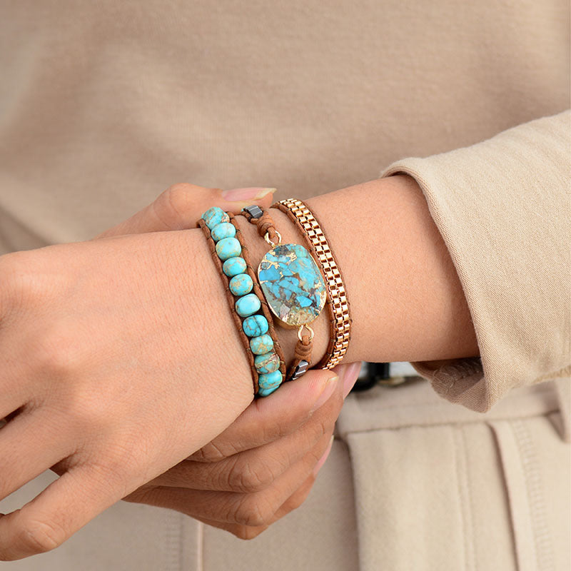 Bracelet bohème en pierre de l’empereur et cuir tressé