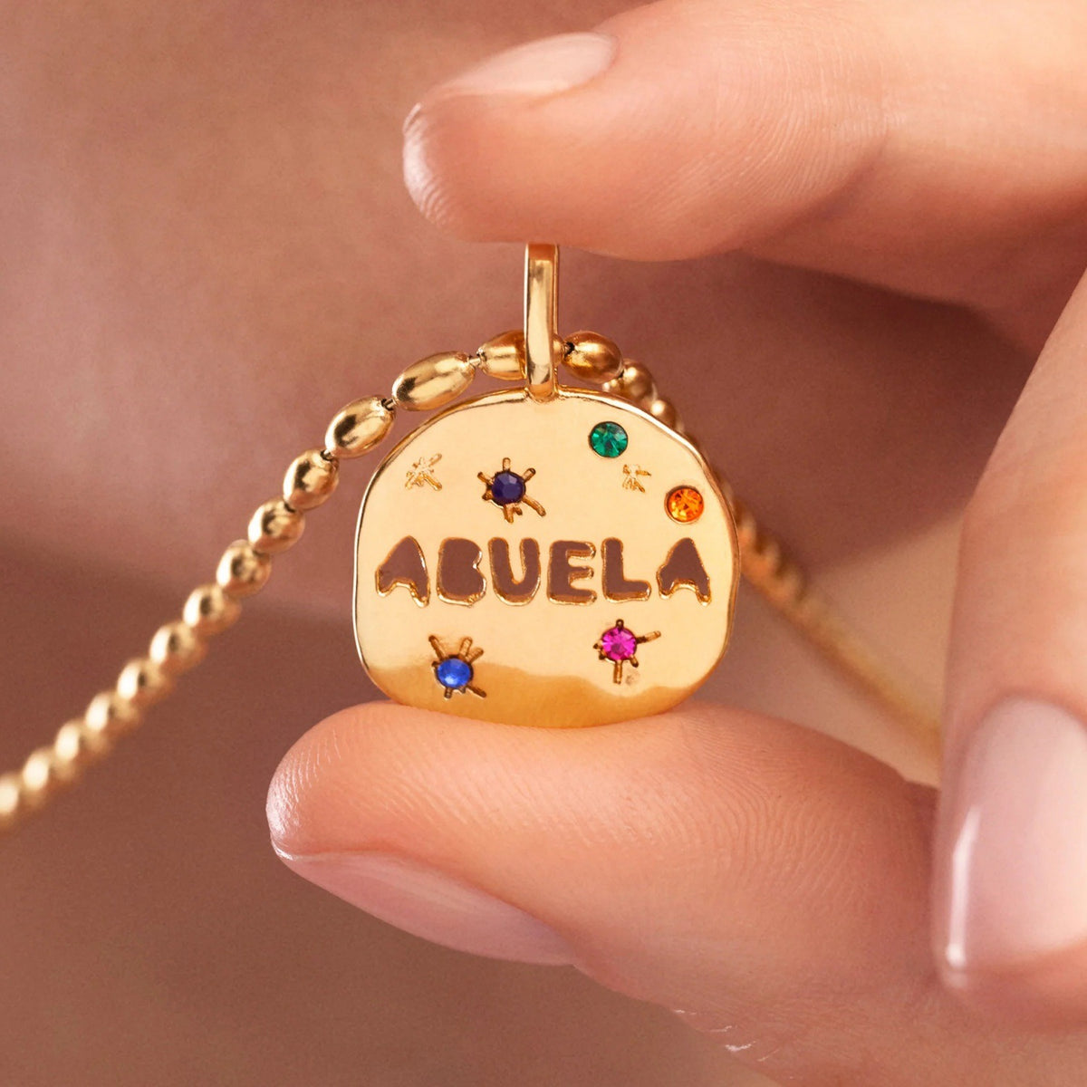 Collier rond à inscription Mama, Mom ou LOVE