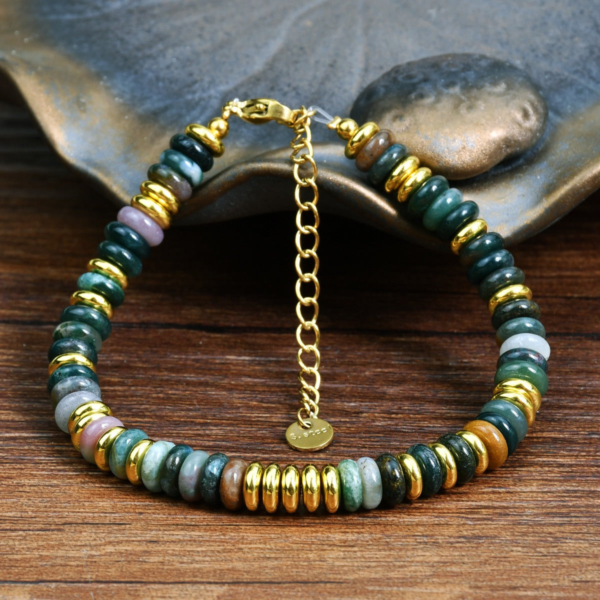 Bracelet en perles de pierres naturelles colorées