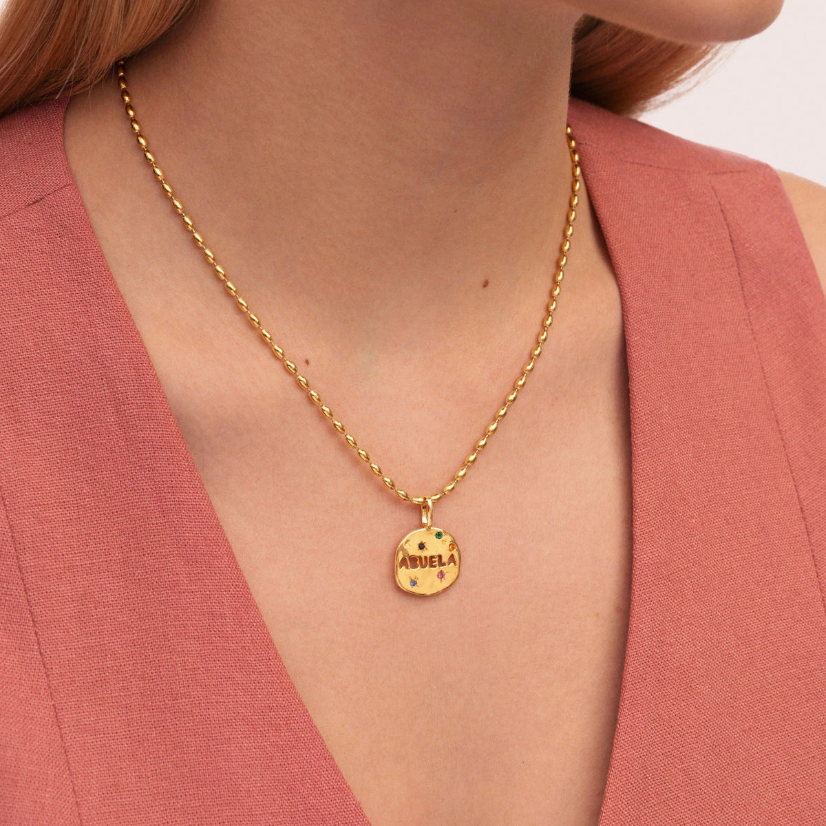 Collier rond à inscription Mama, Mom ou LOVE