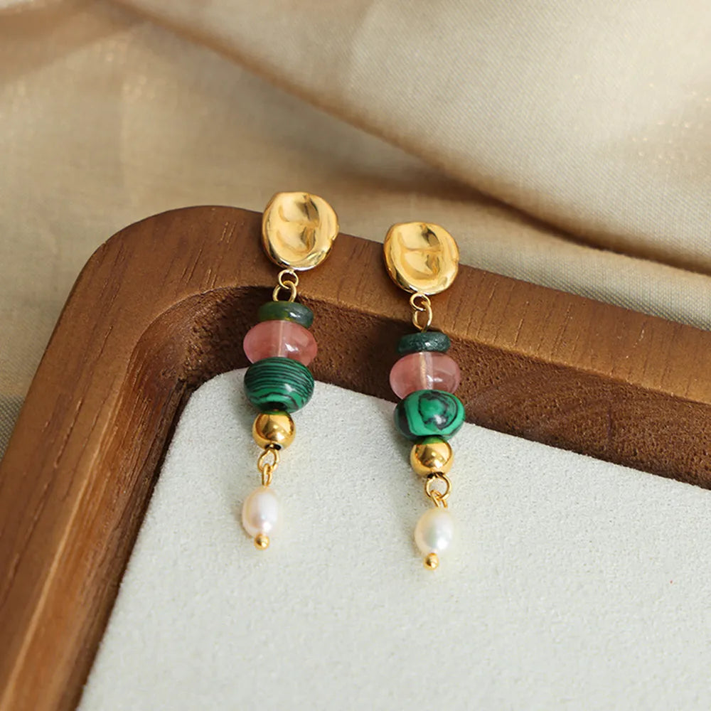 Boucles d’oreilles pendantes en pierre naturelle et perles d’eau douce