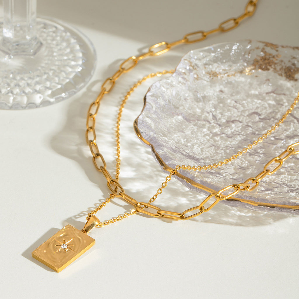 Collier doré double rang étoilé