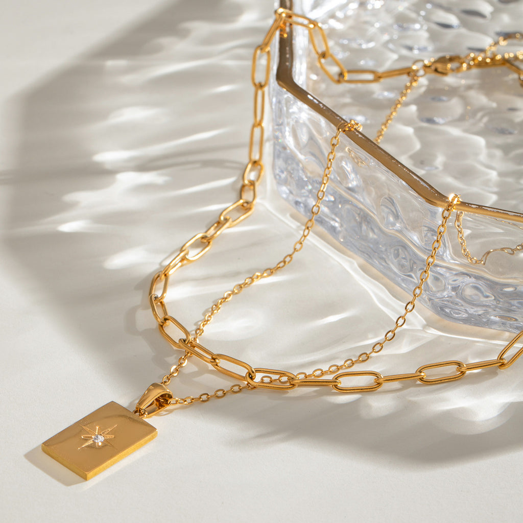 Collier doré double rang étoilé